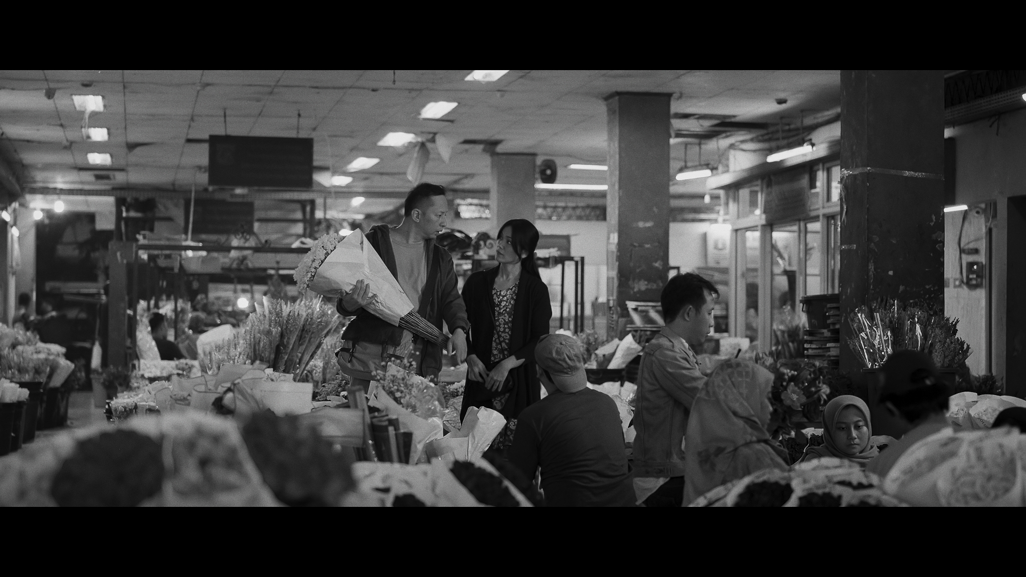 如愛情片般墜入愛河